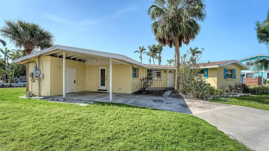 780 Jungle Queen Way Longboat Key FL 34228