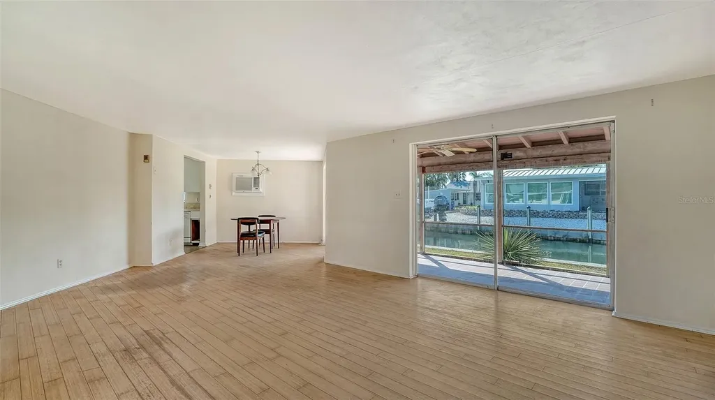 780 Jungle Queen Way Longboat Key FL 34228