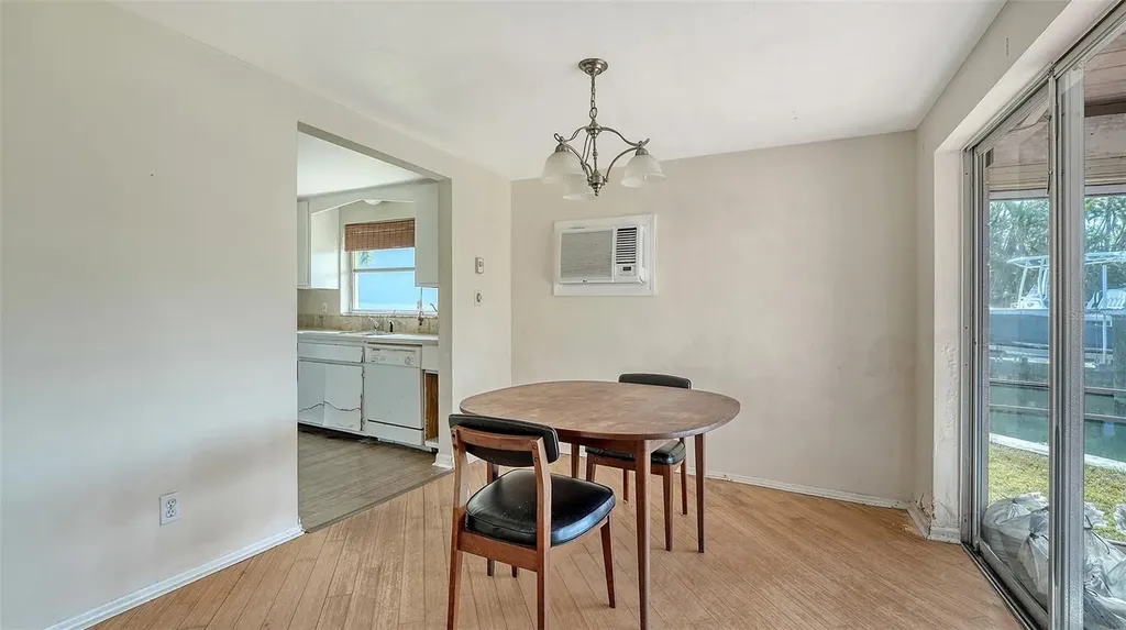 780 Jungle Queen Way Longboat Key FL 34228