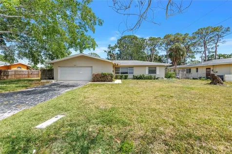 5065 Shore Acres Boulevard NE St Petersburg FL 33703