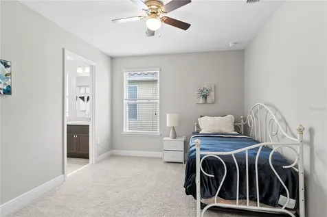 5270 Wildwood Way Davenport FL 33837
