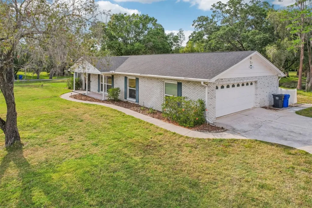 1226 Debuel Road Lutz FL 33549