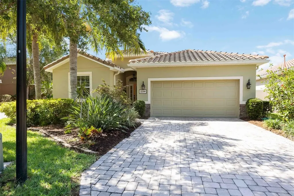 2239 Ellarose Circle Sarasota FL 34232