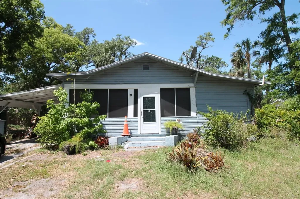 8018 N Mulberry Street Tampa FL 33604