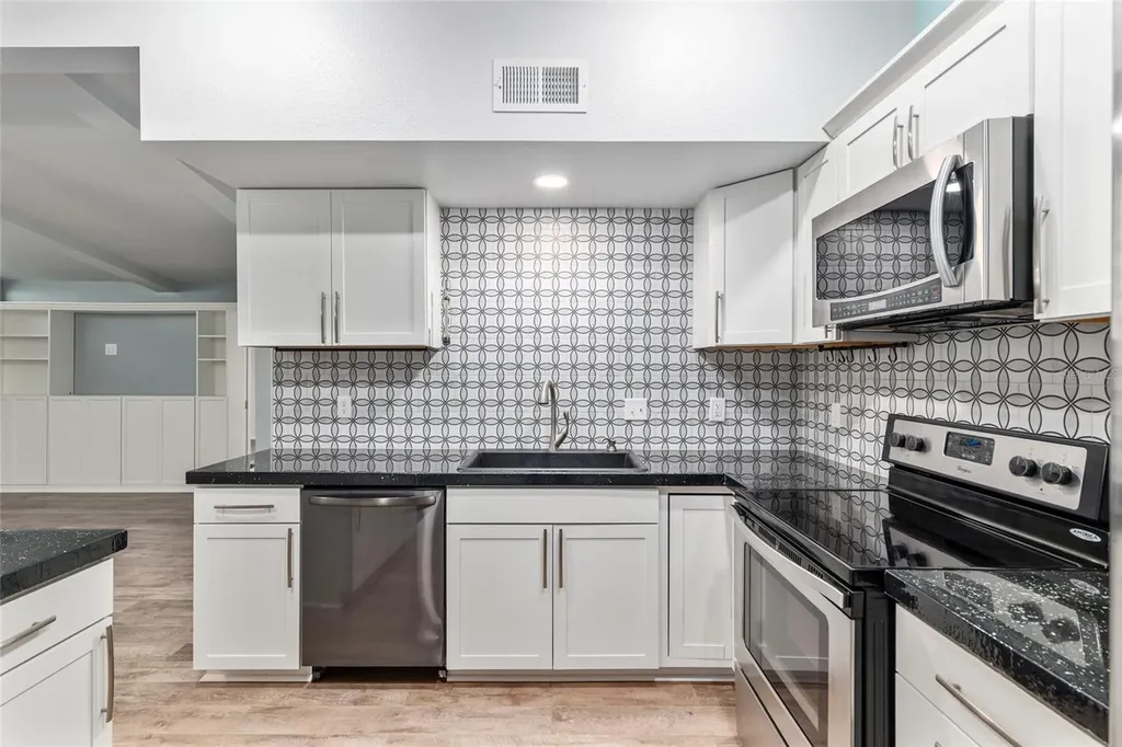 11065 NE 42nd Street Silver Springs FL 34488