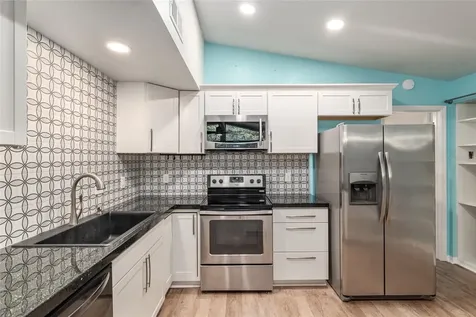 11065 NE 42nd Street Silver Springs FL 34488