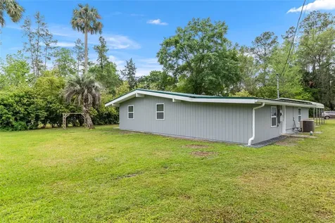 11065 NE 42nd Street Silver Springs FL 34488