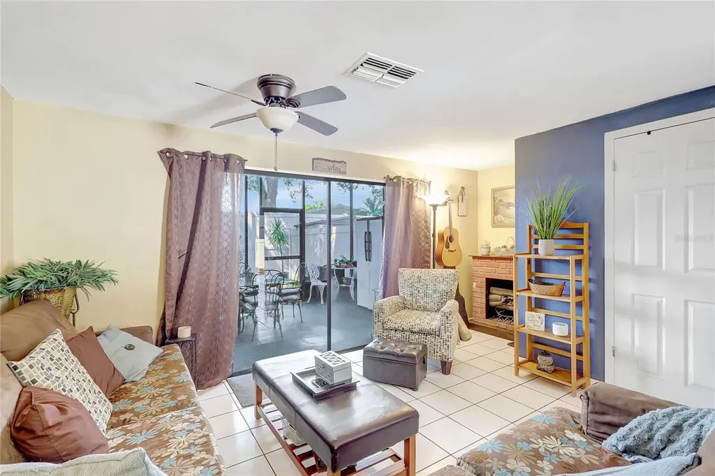 2811 S Pines Drive Largo FL 33771