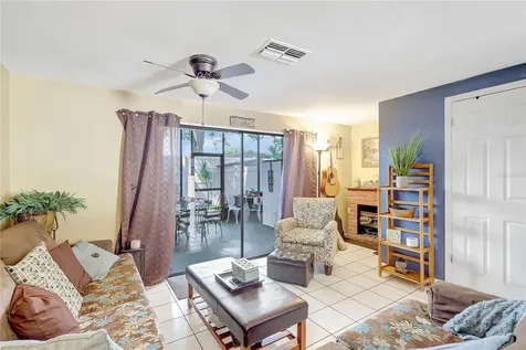 2811 S Pines Drive Largo FL 33771