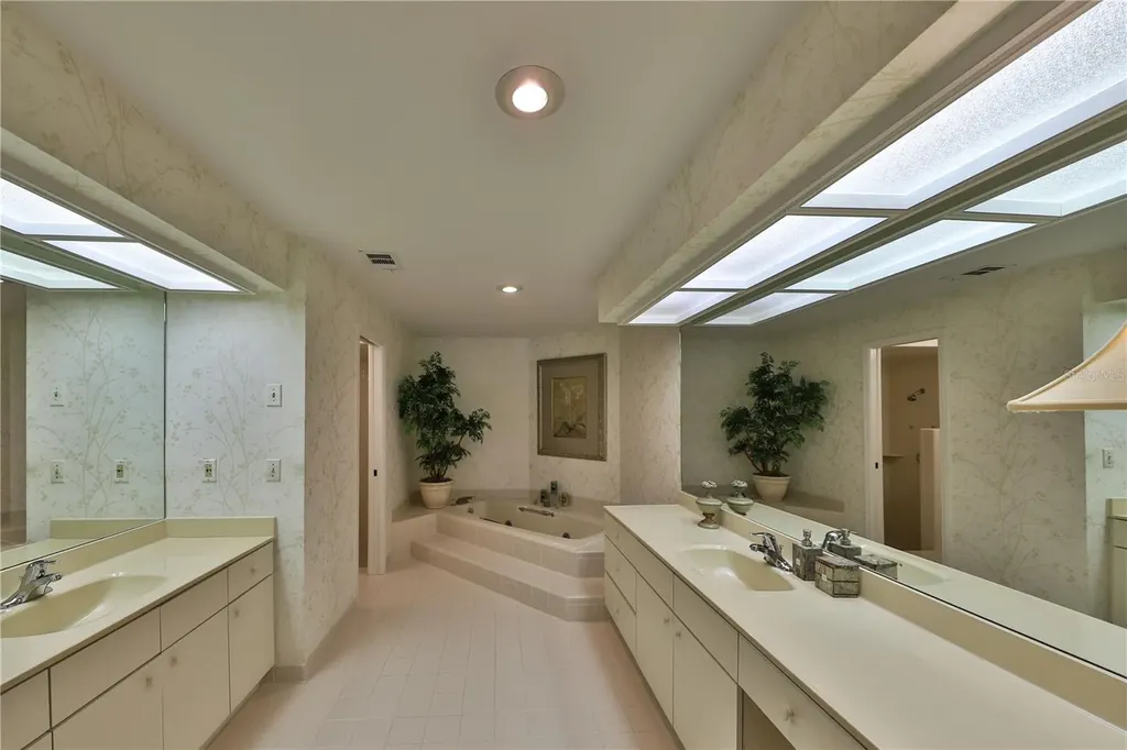 2446 Sweetwater Country Club Drive Apopka FL 32712