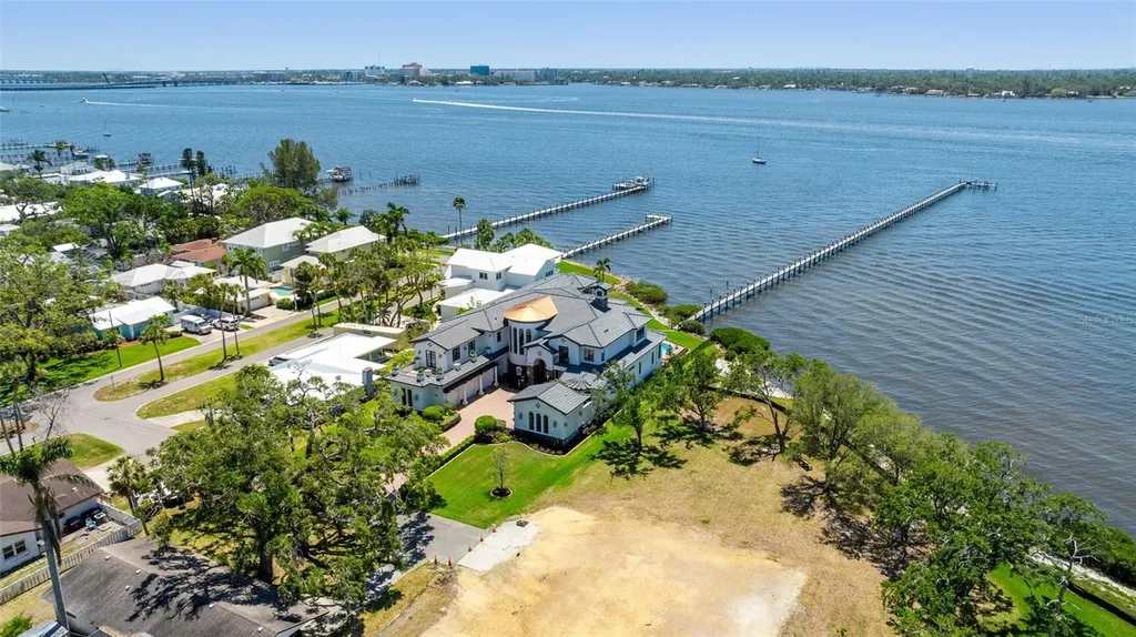 2107 4th Street Court W Palmetto FL 34221