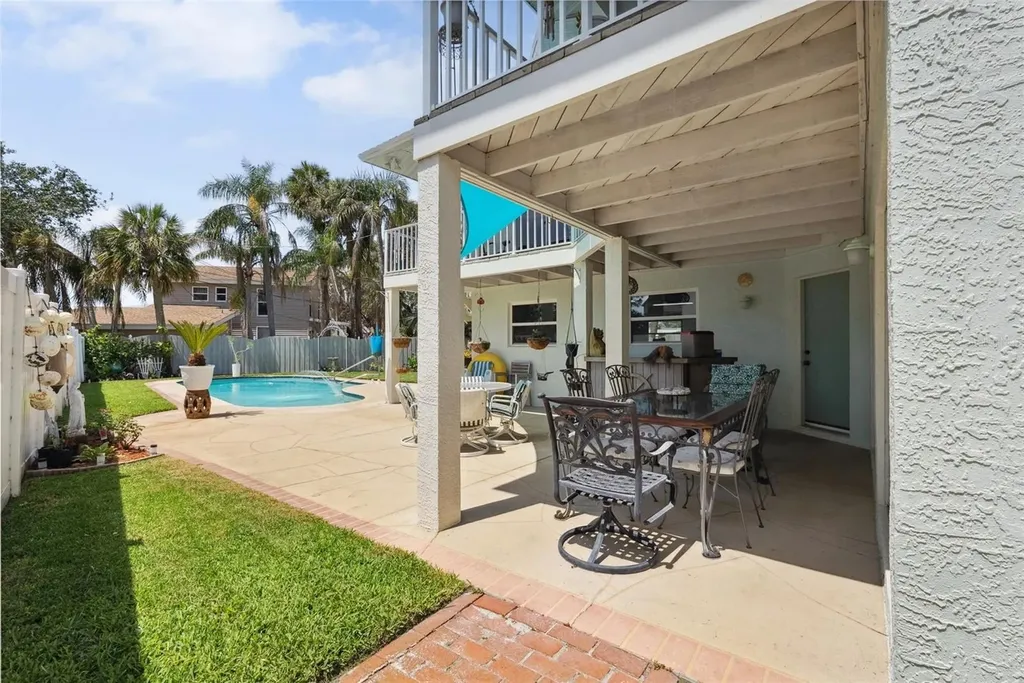 1842 Bayou Grande Boulevard NE St Petersburg FL 33703