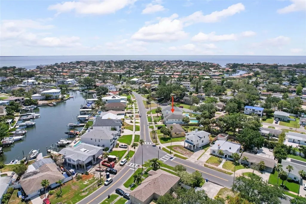 1842 Bayou Grande Boulevard NE St Petersburg FL 33703