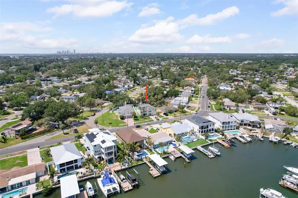 1842 Bayou Grande Boulevard NE St Petersburg FL 33703