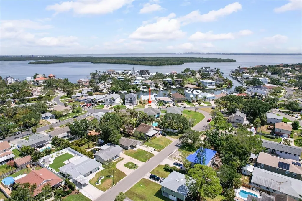 1842 Bayou Grande Boulevard NE St Petersburg FL 33703