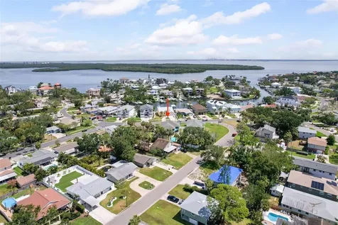 1842 Bayou Grande Boulevard NE St Petersburg FL 33703