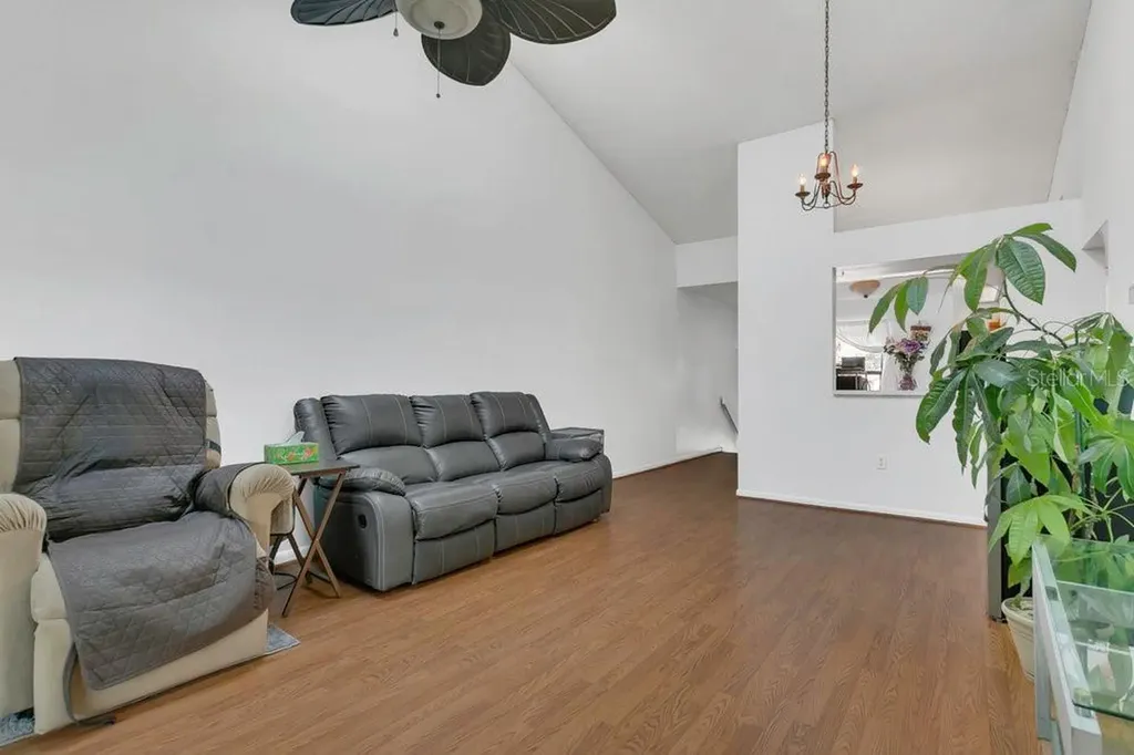 3106 S Semoran Boulevard Orlando FL 32822