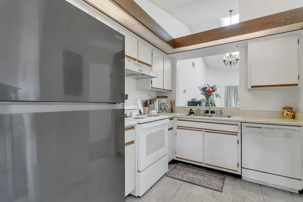 3106 S Semoran Boulevard Orlando FL 32822