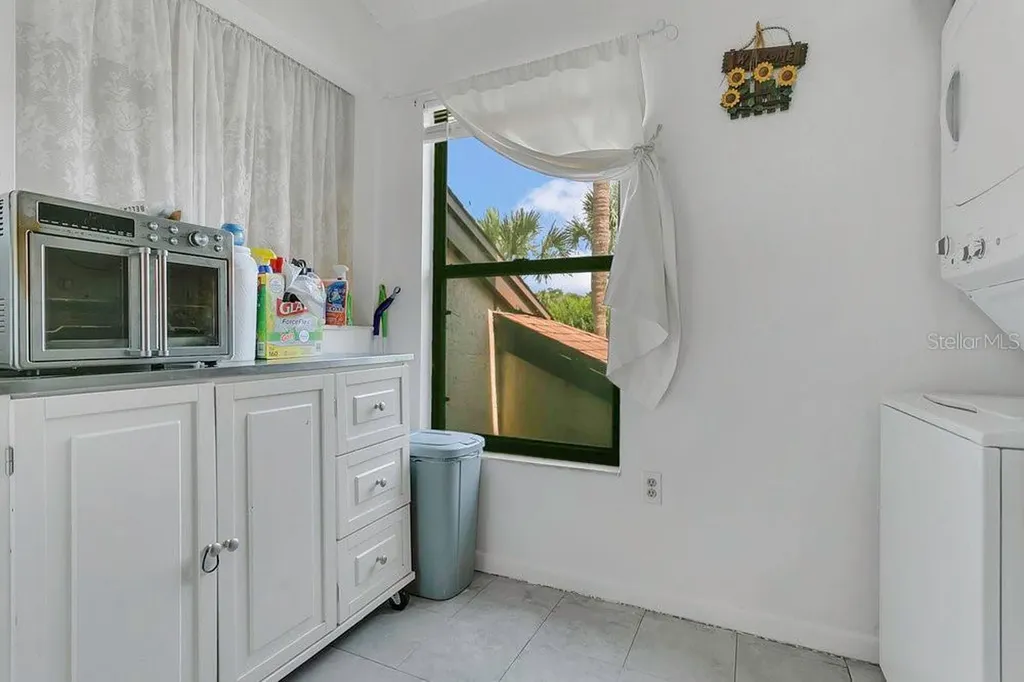 3106 S Semoran Boulevard Orlando FL 32822