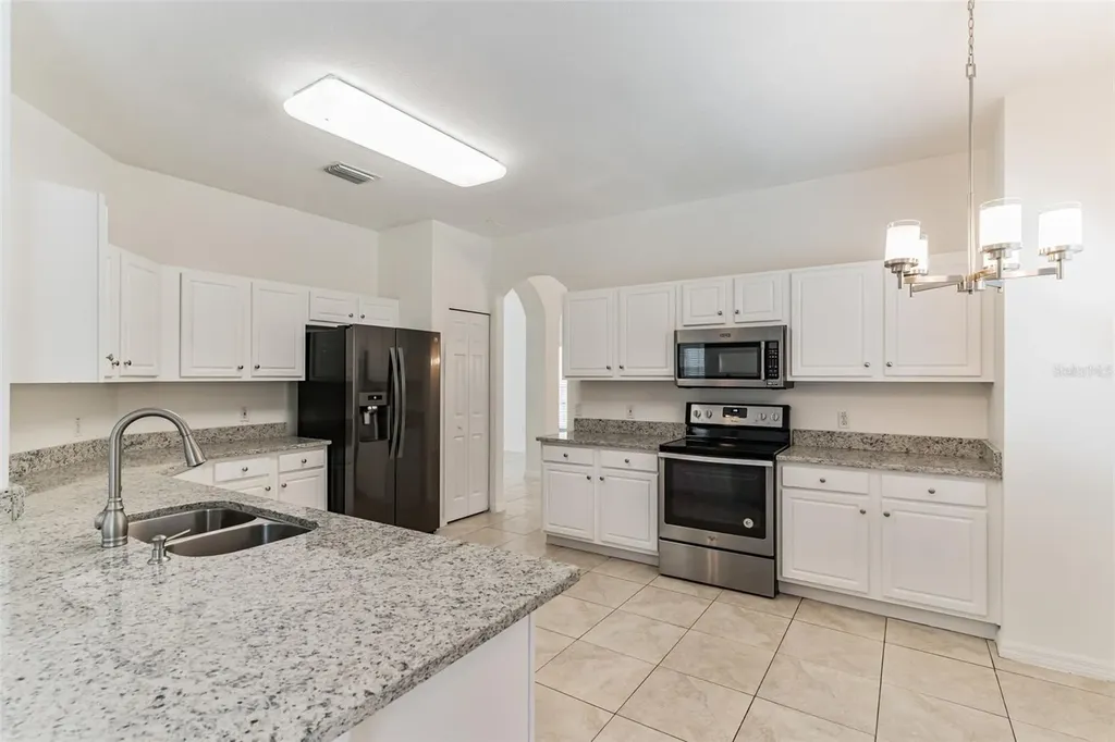 2433 Huron Circle Kissimmee FL 34746