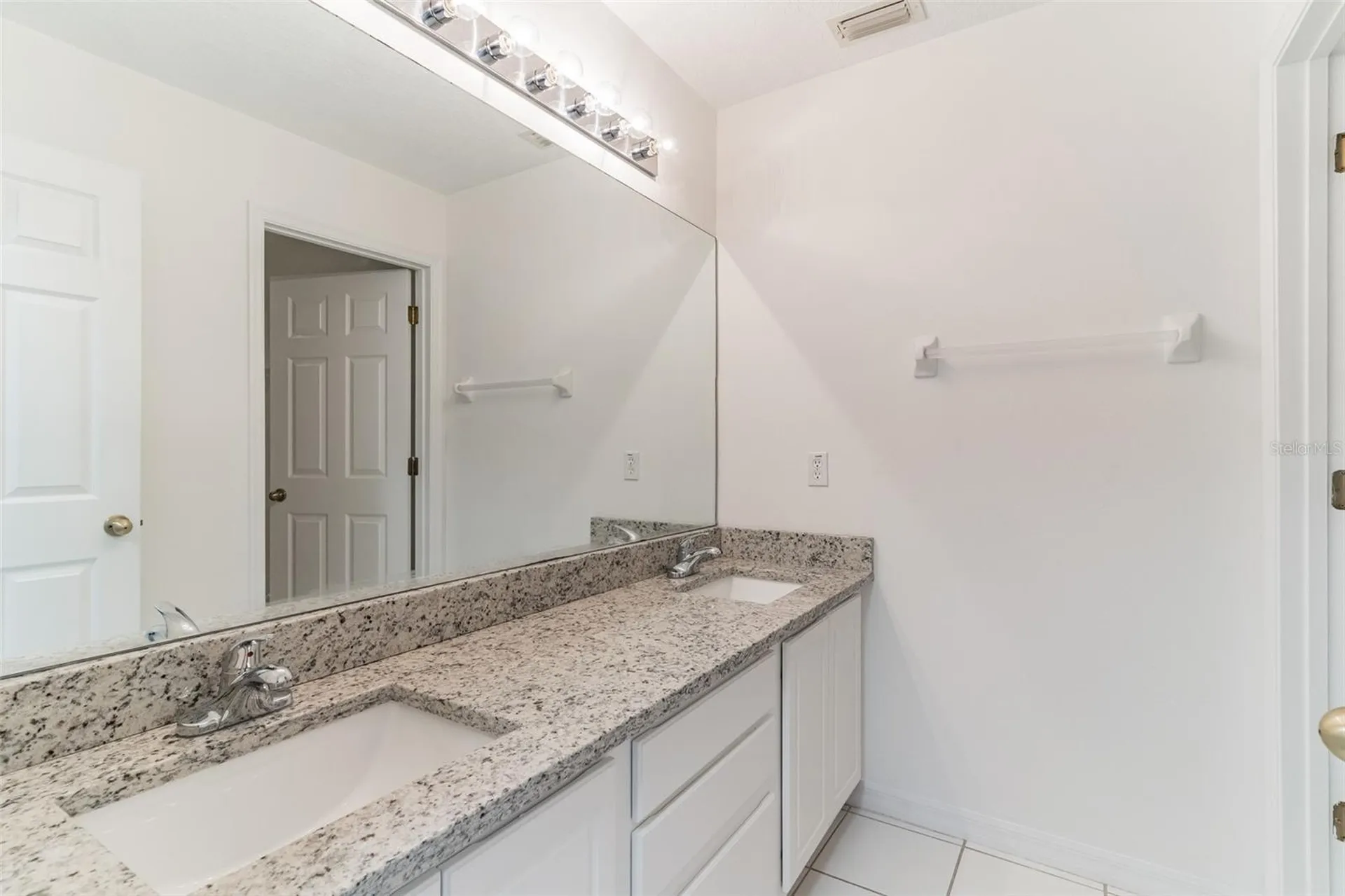 2433 Huron Circle Kissimmee FL 34746