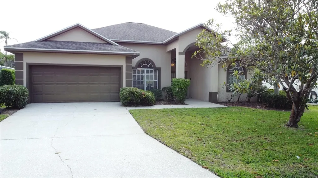 925 Montana Avenue Davenport FL 33897