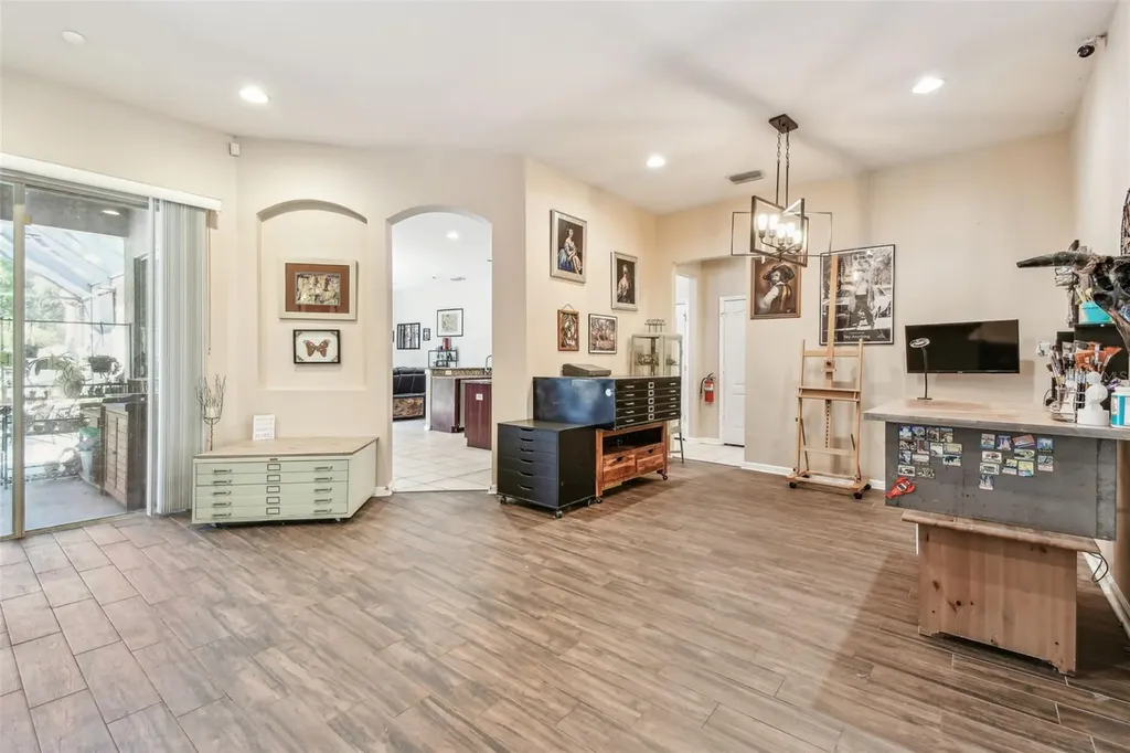 1939 Heartland Circle Valrico FL 33594