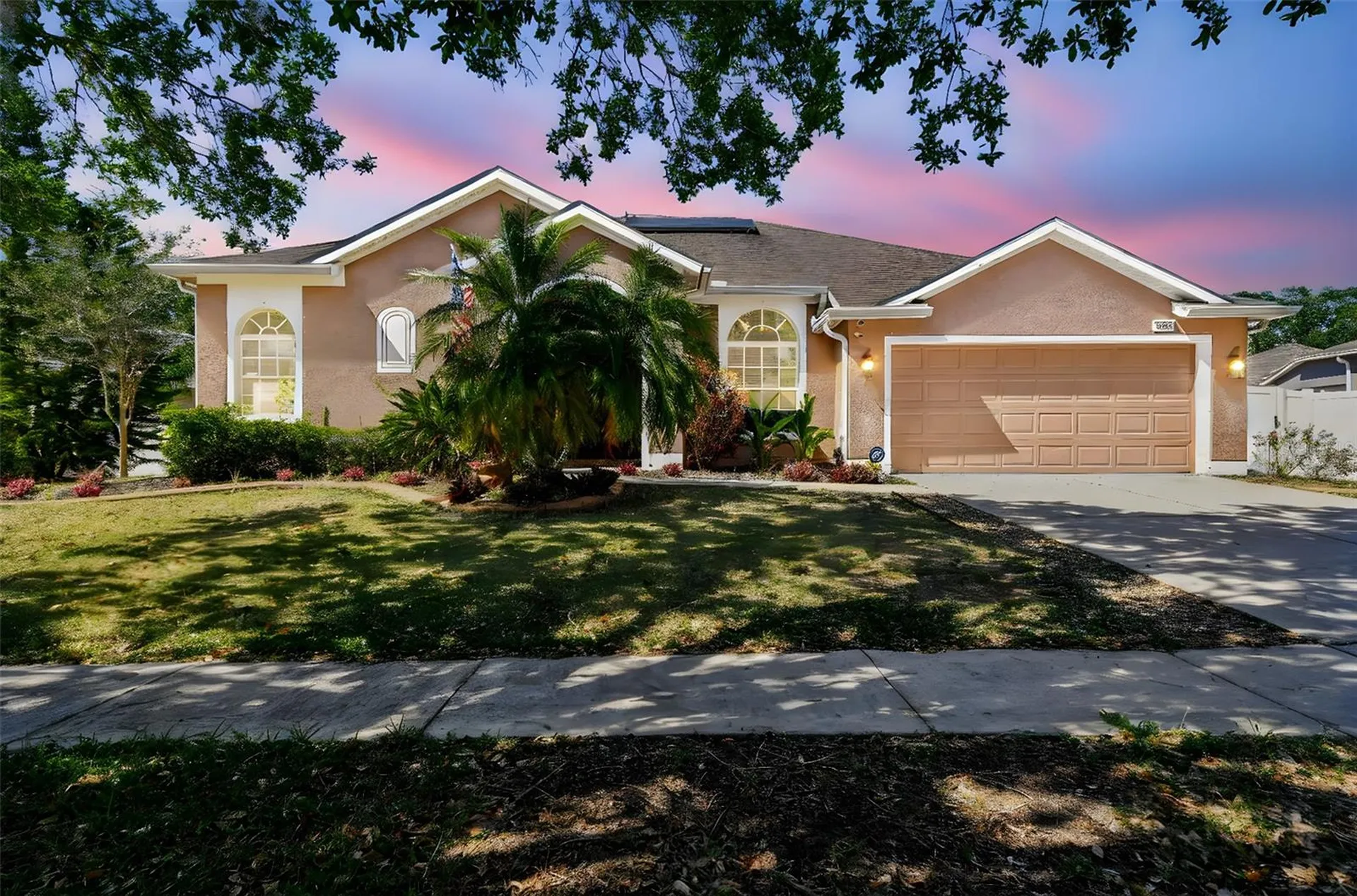 1939 Heartland Circle Valrico FL 33594