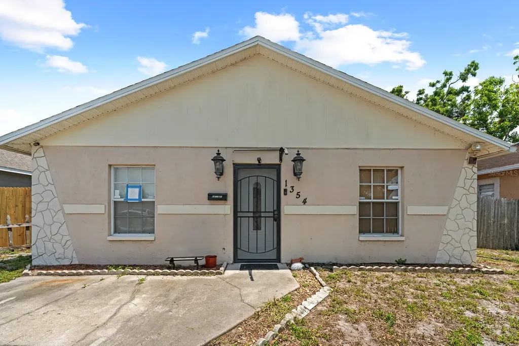 1354 33rd Street S St Petersburg FL 33712
