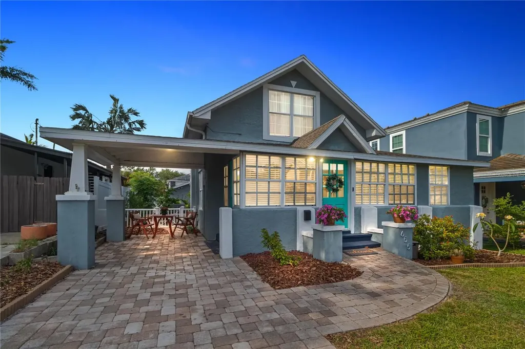 655 33rd Ave N St Petersburg FL 33704
