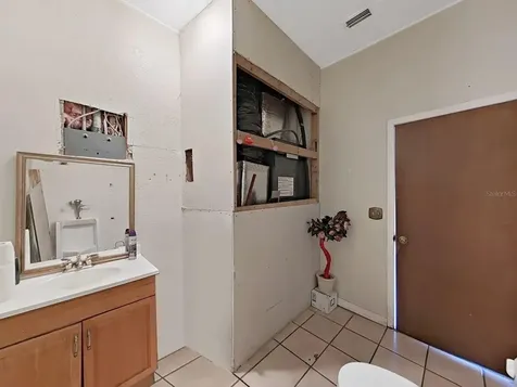 3201 E Genesee Street Tampa FL 33610