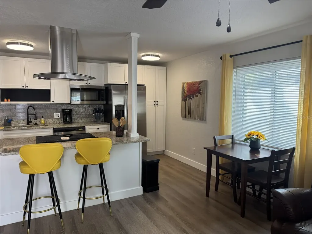 418 40th Avenue S St Petersburg FL 33705