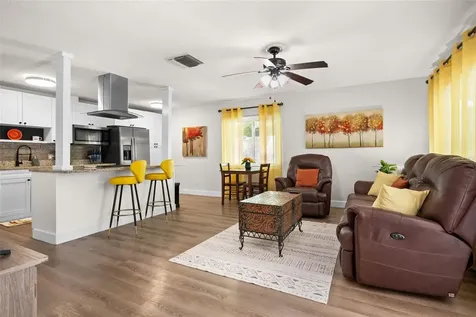 418 40th Avenue S St Petersburg FL 33705