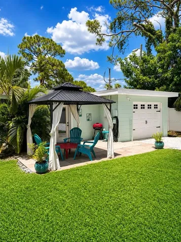 418 40th Avenue S St Petersburg FL 33705