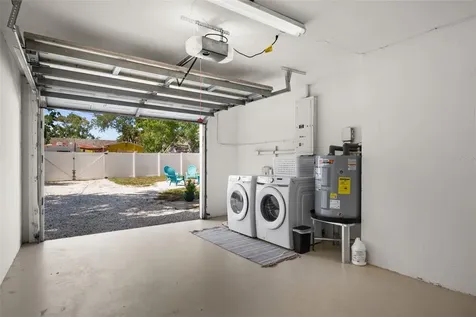 418 40th Avenue S St Petersburg FL 33705