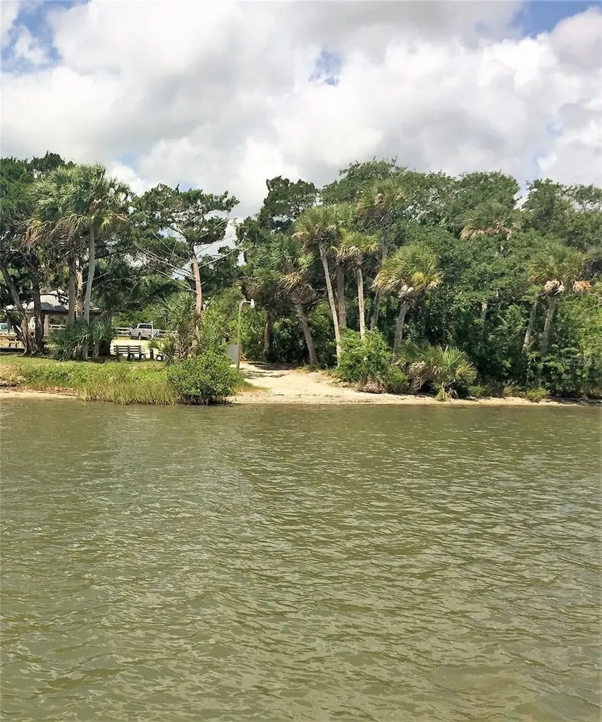 151 Apache Court Oak Hill FL 32759