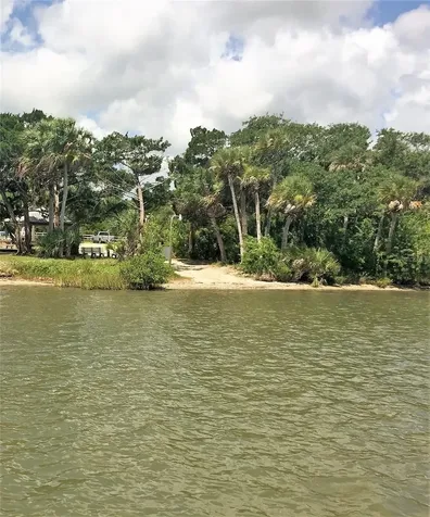 151 Apache Court Oak Hill FL 32759