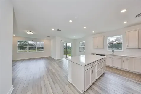 36959 Highland Meadows Court Zephyrhills FL 33542