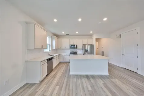 36959 Highland Meadows Court Zephyrhills FL 33542