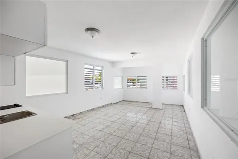 21 Eduardo Conde San Juan PR 00915