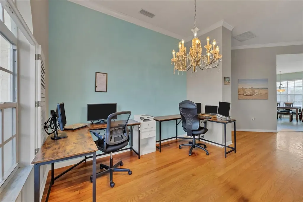 5106 Far Oak Circle Sarasota FL 34238