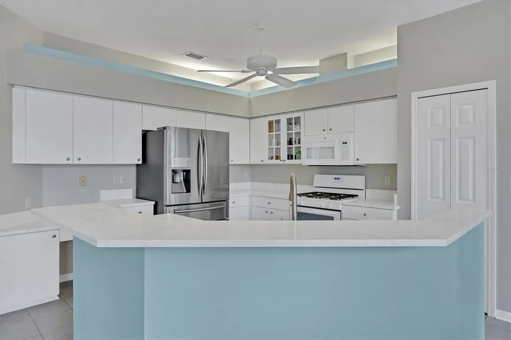 5106 Far Oak Circle Sarasota FL 34238