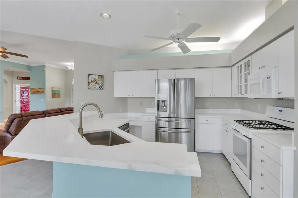 5106 Far Oak Circle Sarasota FL 34238