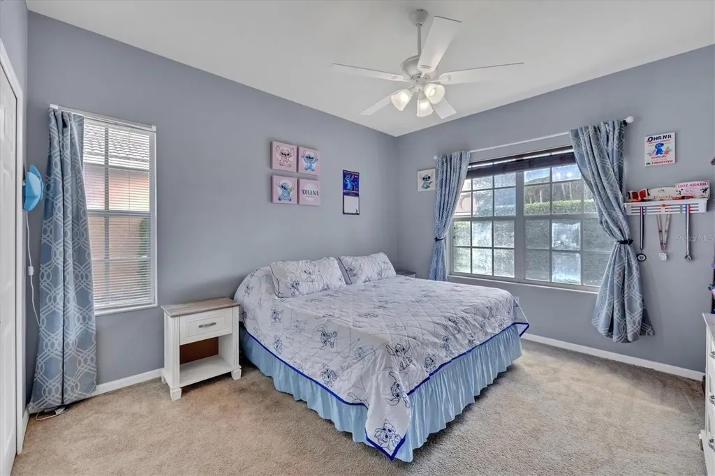 5106 Far Oak Circle Sarasota FL 34238