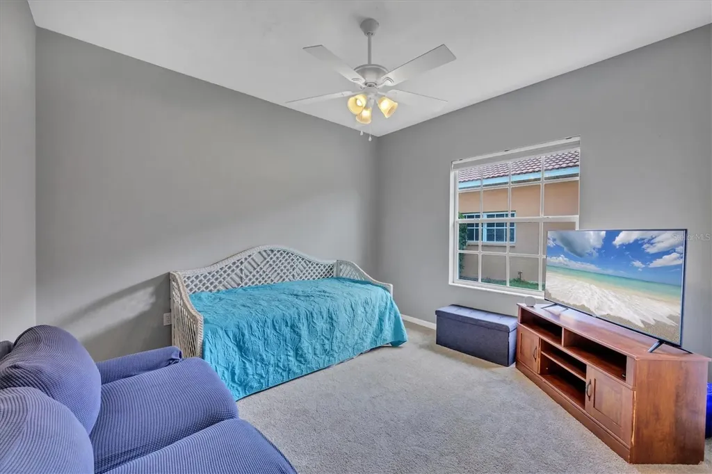 5106 Far Oak Circle Sarasota FL 34238