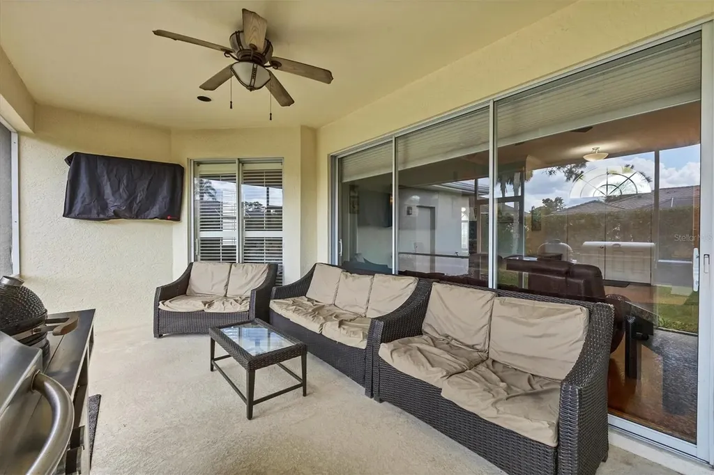 5106 Far Oak Circle Sarasota FL 34238