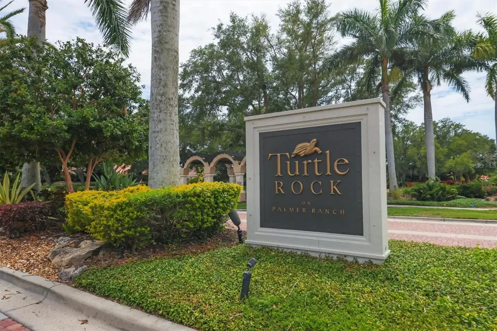 5106 Far Oak Circle Sarasota FL 34238