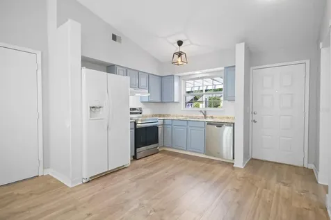 120 Lake Drive Orlando FL 32835