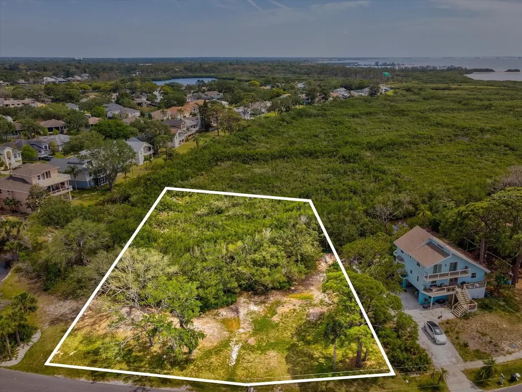 Lot 2 & 4 Sea Breeze Drive Tarpon Springs FL 34689