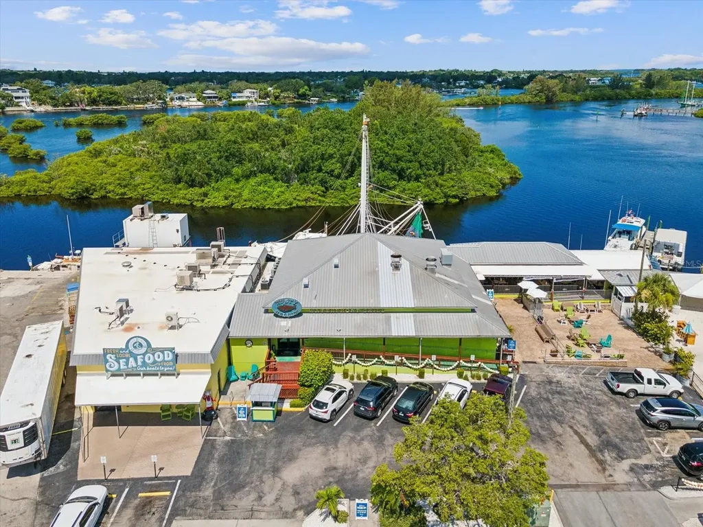 Lot 2 & 4 Sea Breeze Drive Tarpon Springs FL 34689